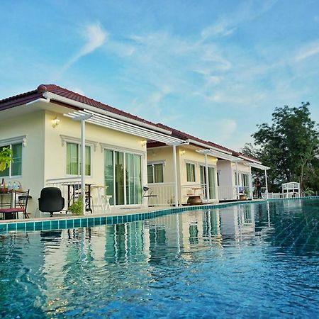 Sky And Water Resort Ча-Ам Екстер'єр фото